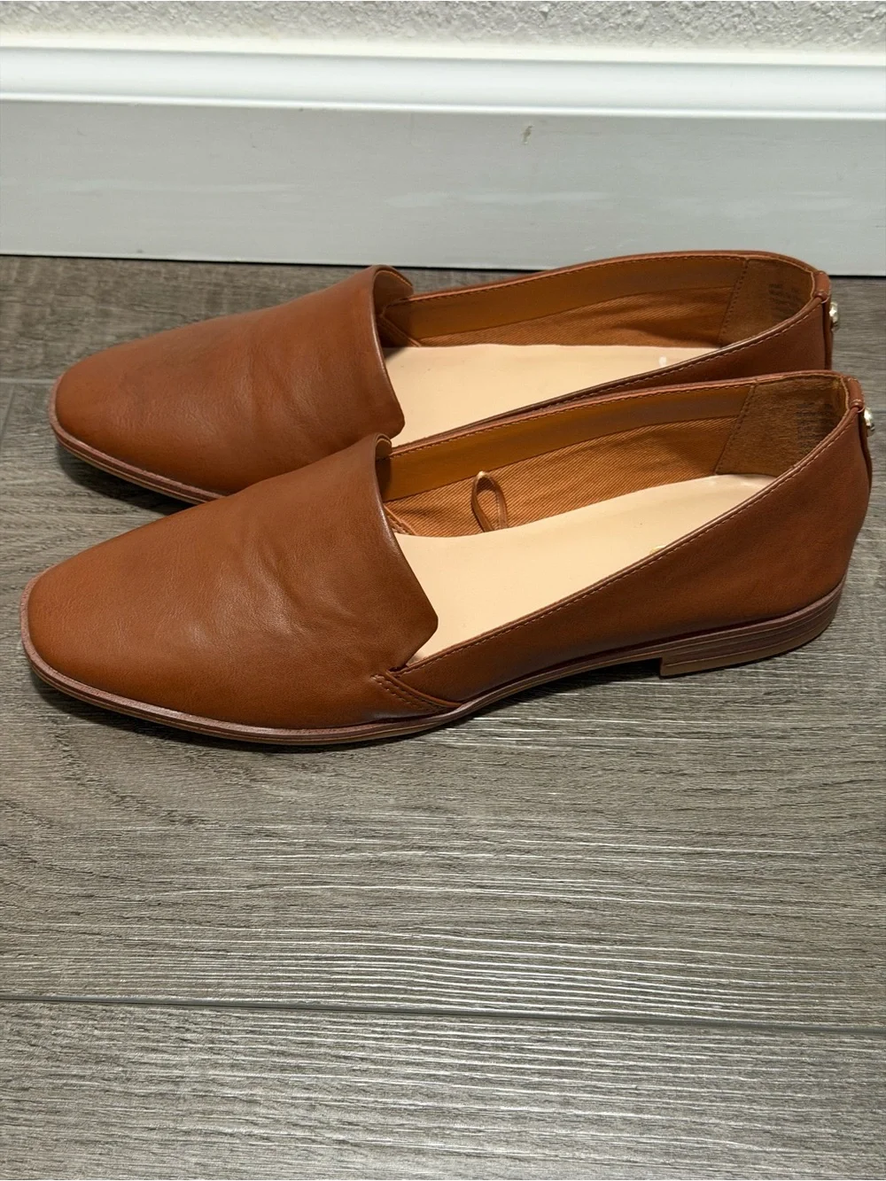 Aldo Size 7 Ladies Leather Tan Slip On Flats Shoes, Excellent Condition